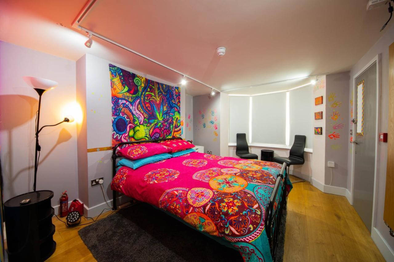 Funky By The Pier, 3 Bedrooms, Sleeps 10 * Brighton