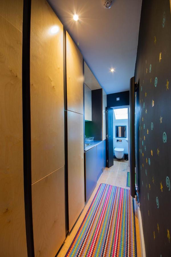 Funky By The Pier, 3 Bedrooms, Sleeps 10 Apartment *